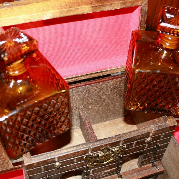 Wine Glass Set Wood Castle - Picture 8 of 8